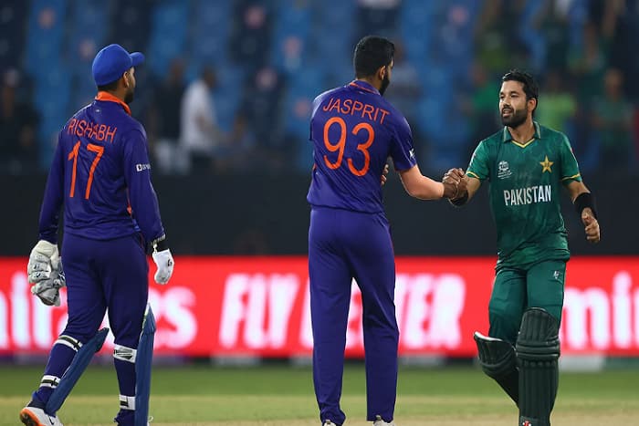 IND vs PAK: एशिया कप से पहले ही पाकिस्तान के पूर्व क्रिकेटर ने खोल दी बाबर की टीम की पोल